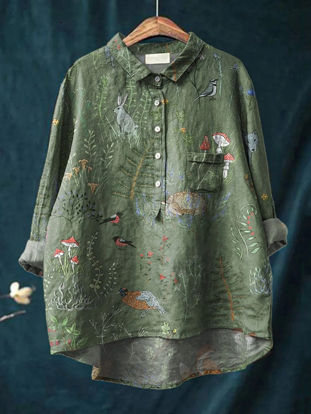 Rose – Legere Damenbluse mit Wald- und Tiermotiv – Produktansicht 1