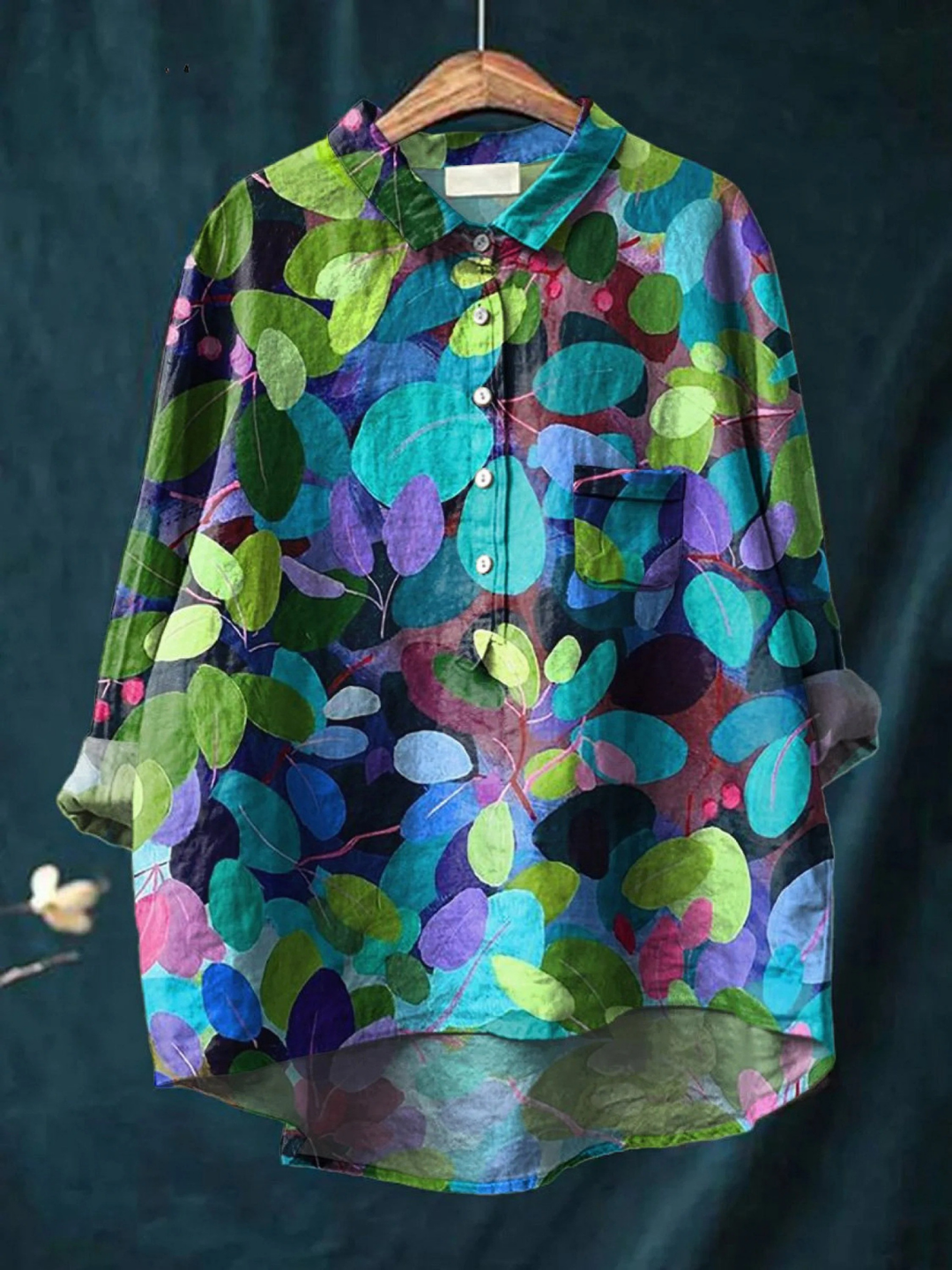 Lotte – Legere Damenbluse mit Waldkunst-Print – Produktansicht 1
