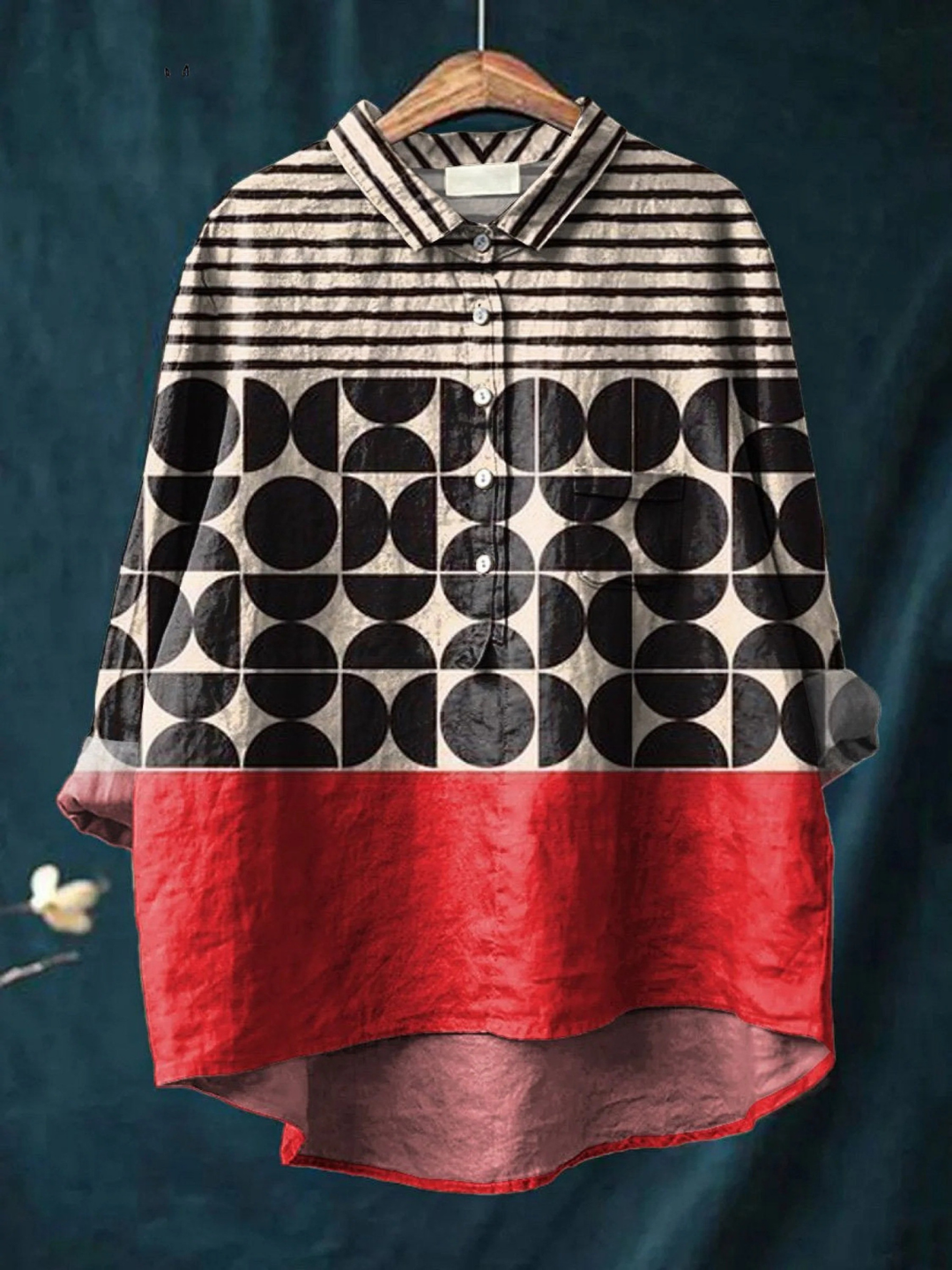 Martha – Legere Damenbluse mit geometrischem Muster – Produktansicht 1