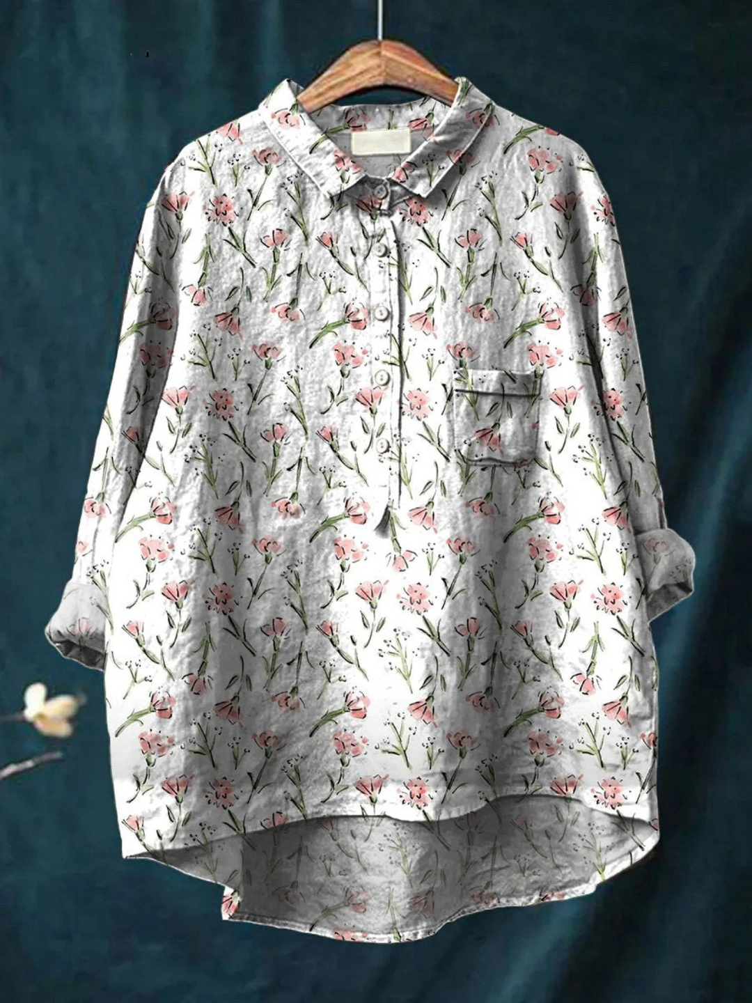 Paula – Legere Damenbluse mit rosa Frühlings-Blumenmotiv – Produktansicht 1