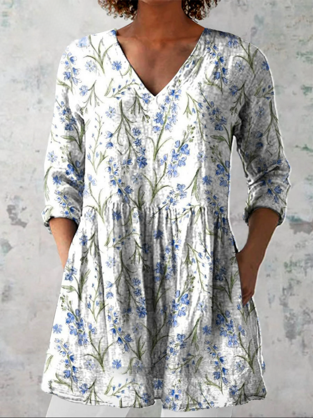 Karoline – Lange Bluse mit V-Ausschnitt – Produktansicht 1
