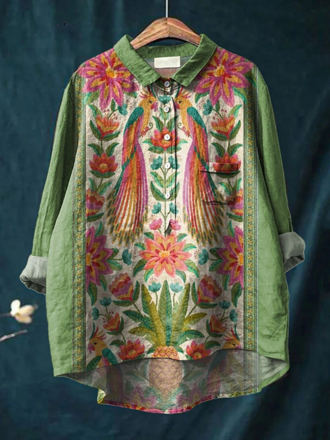 Ida – Legeres Damen-T-Shirt im Vintage-Stil mit Blumenmuster – Modell Lena – Produktansicht 1