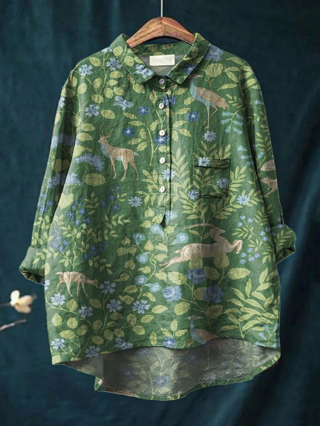 Lotte – Legeres T-Shirt mit Vintage-Blumen- und Tierprint – Produktansicht 1