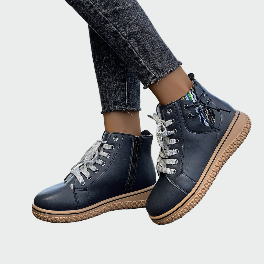 Armgard – Orthopädische Leder-Stiefeletten – Produktansicht 1