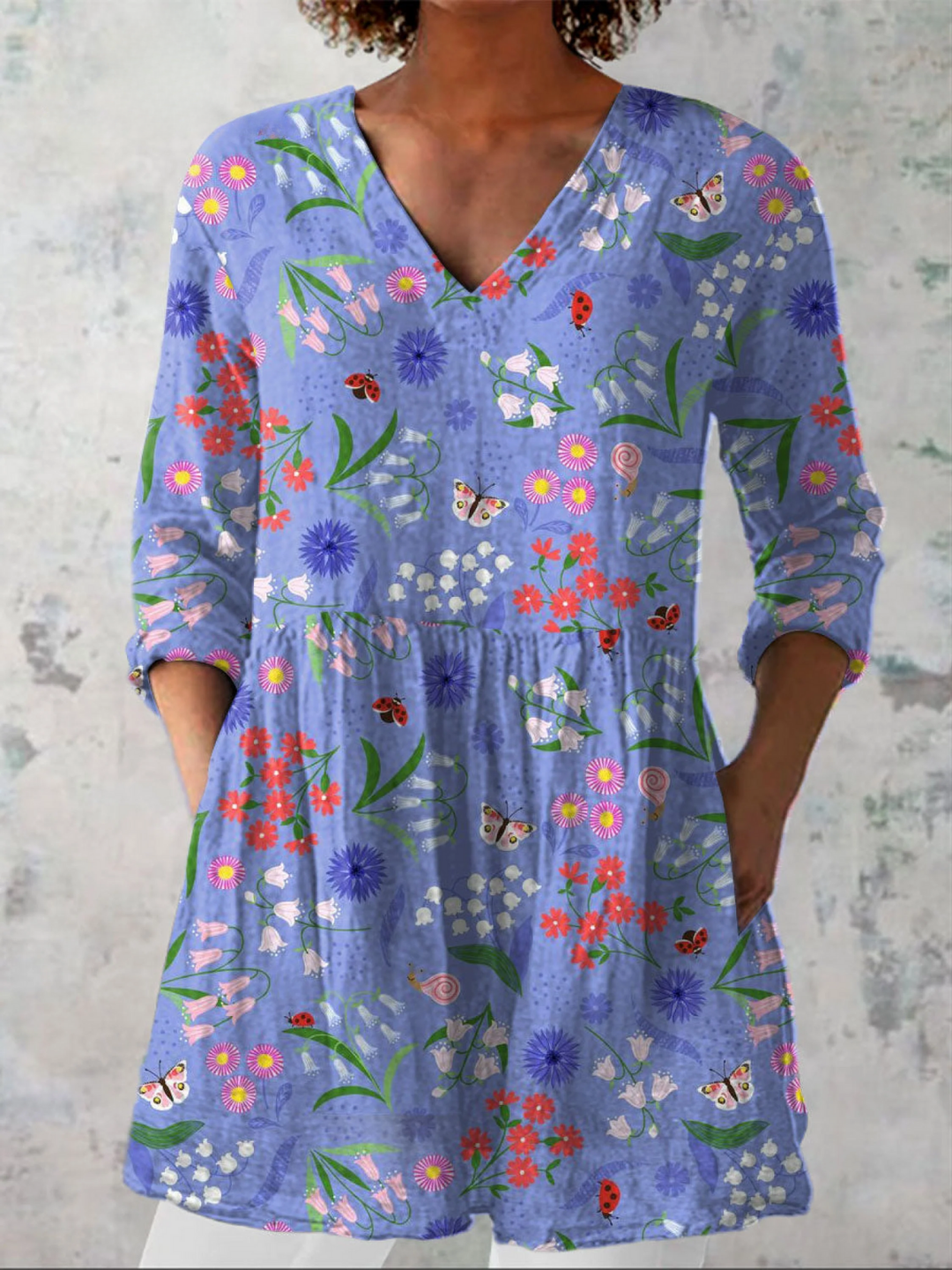 Sieglinde – Lange Bluse mit V-Ausschnitt – Produktansicht 1