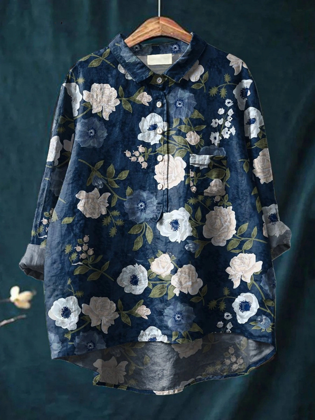 Martha – Legere Bluse mit künstlerischem Blumenprint – Produktansicht 1