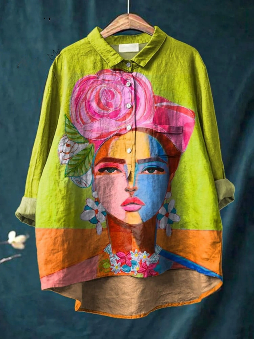Martha – Legeres T-Shirt mit Frida-Porträt in Ölprint – Produktansicht 2