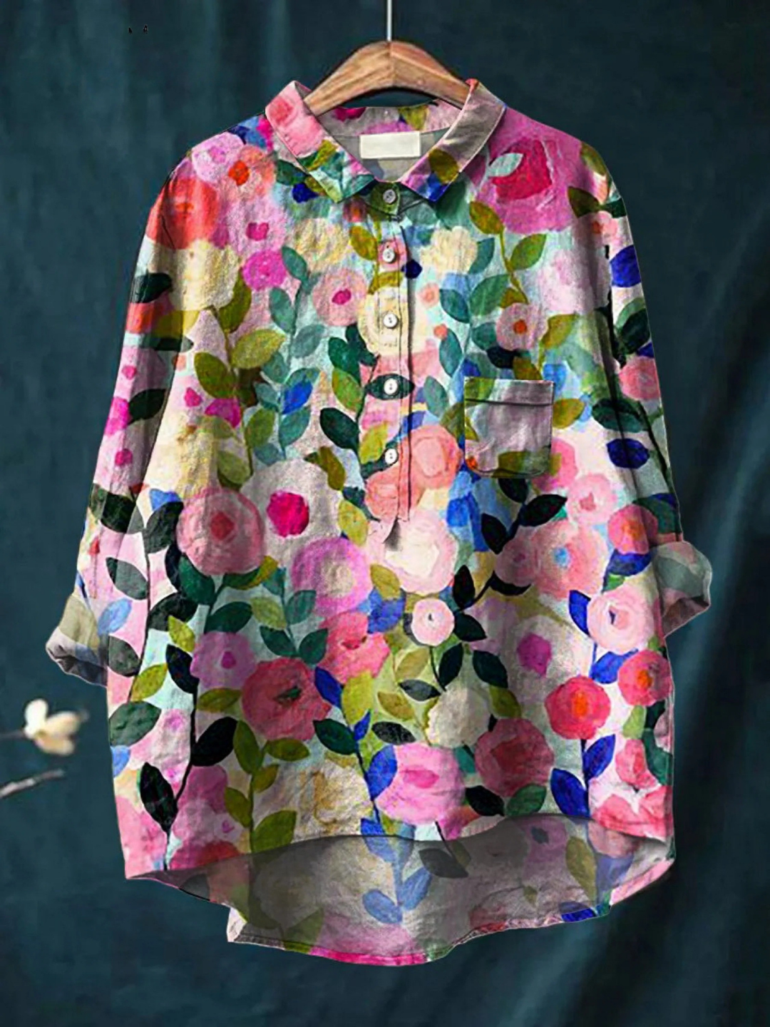 Rose – Legere Damenbluse mit farbenfrohem Frühlings-Blumenprint – Produktansicht 1