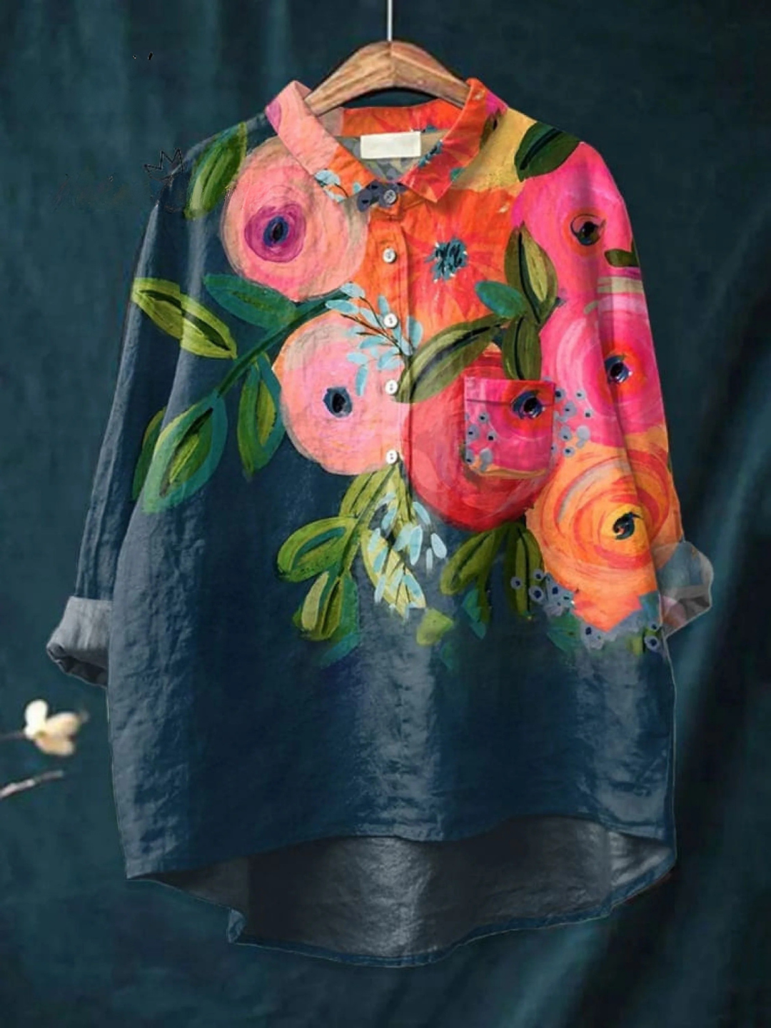Martha – Legeres T-Shirt mit künstlerischem Blumenprint – Produktansicht 1