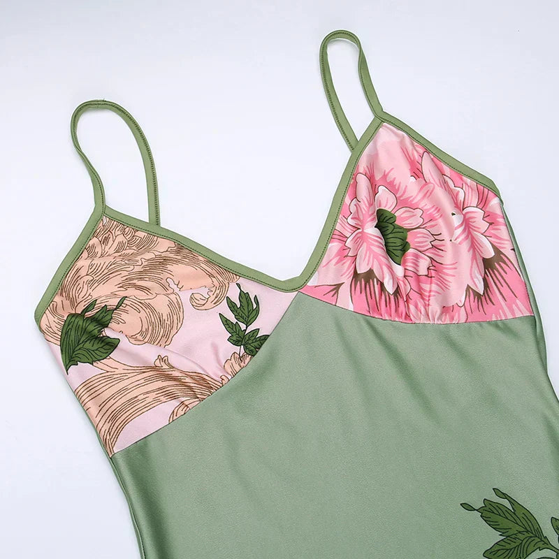 Florales Sommer-Maxikleid mit V-Ausschnitt und Spaghettiträgern - Alina