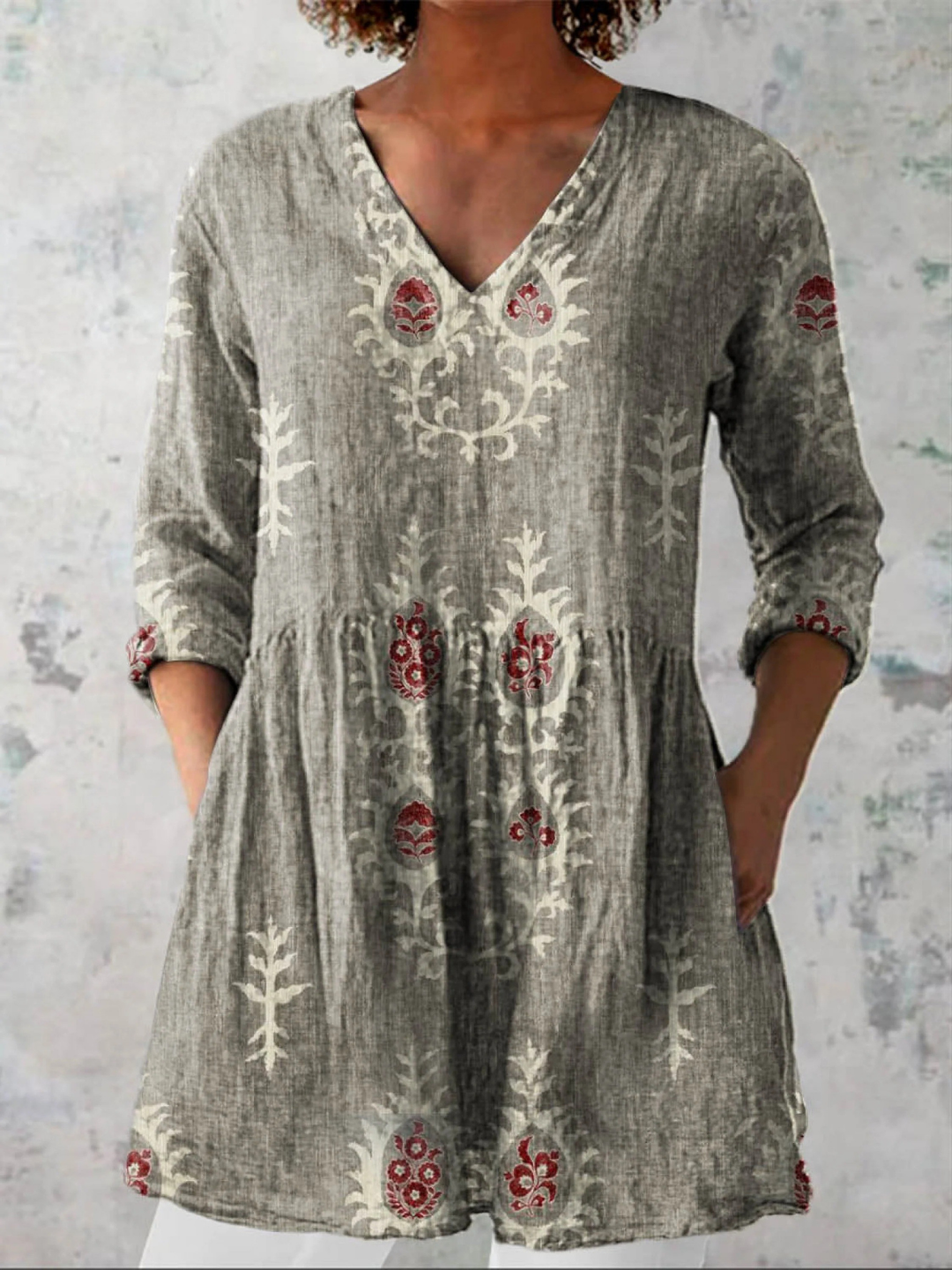 Frederike – Lange Bluse mit V-Ausschnitt – Produktansicht 6