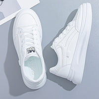 Nina – Schicke weiße Sneaker mit leichtem Komfort – Produktansicht 2