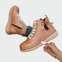 Armgard – Orthopädische Leder-Stiefeletten – Produktansicht 4