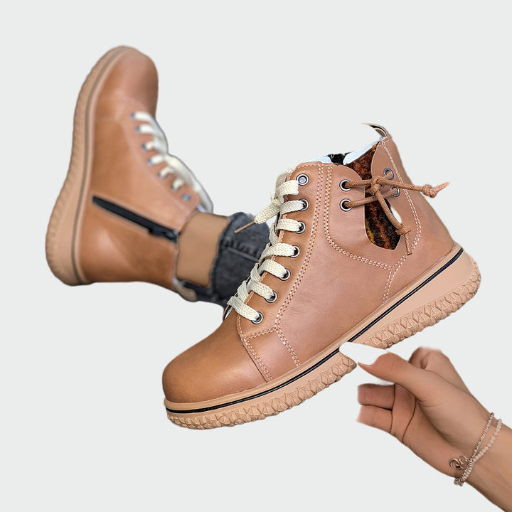 Armgard – Orthopädische Leder-Stiefeletten – Produktansicht 4