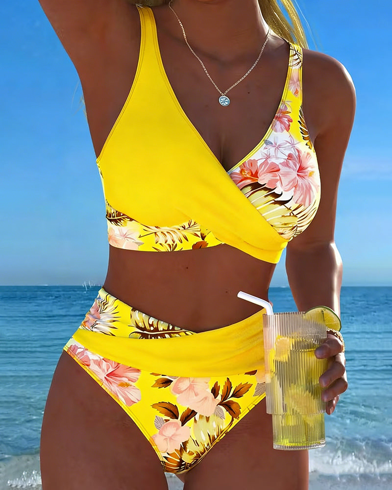 Marie – Bikini mit kontrastierendem Blumenmuster und Schlitz – Produktansicht 5
