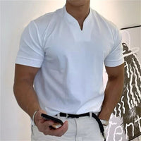 Atmungsaktives Herren Fitnessshirt mit V-Ausschnitt  – Timo