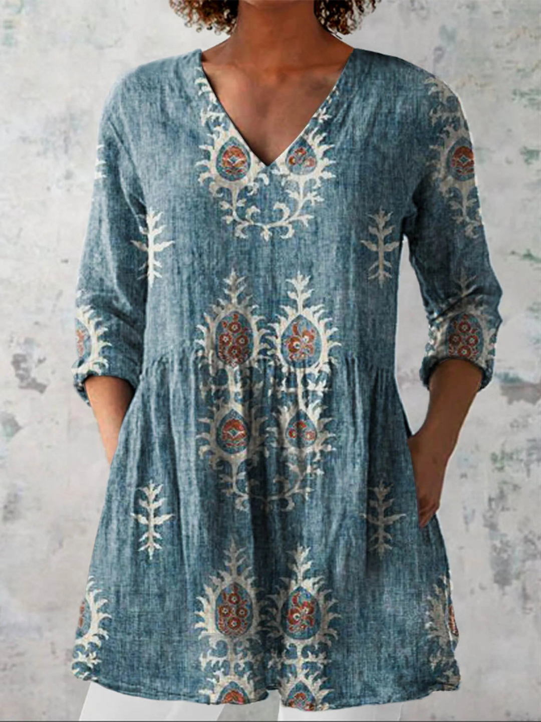 Frederike – Lange Bluse mit V-Ausschnitt – Produktansicht 2