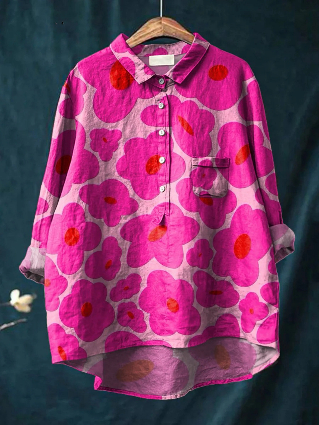 Paula – Legere Damenbluse mit leuchtend rosa Blumenmotiv – Produktansicht 1