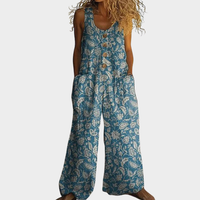 Marlene-Luise – Fließender bedruckter Jumpsuit – Produktansicht 1