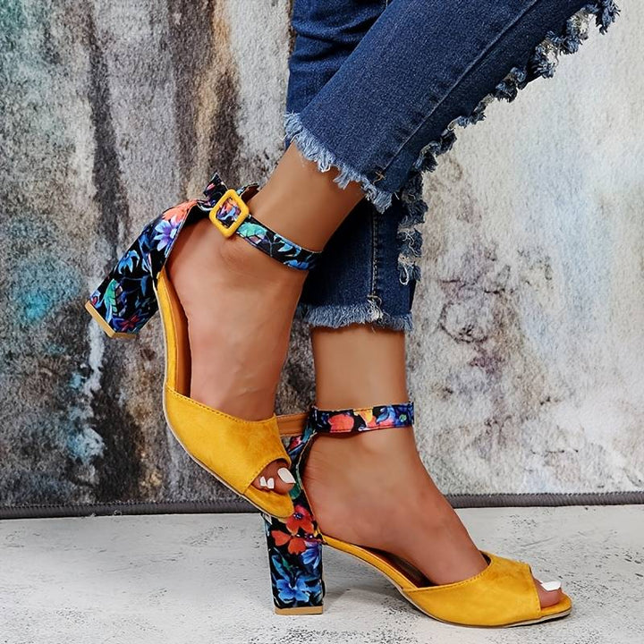 Florale High Heels mit Knöchelriemen – Marcella
