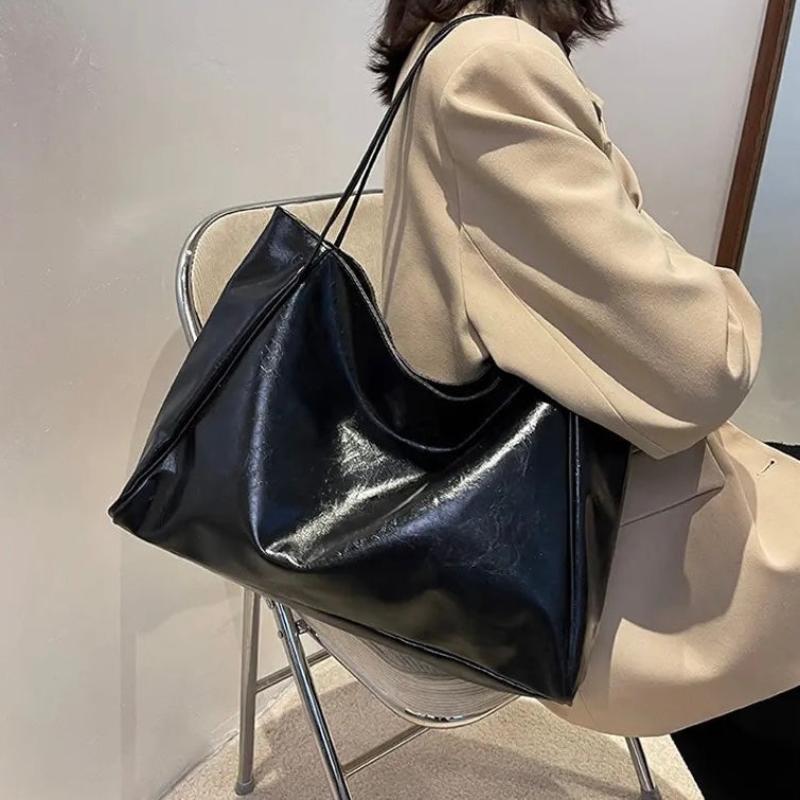 Paula – Glänzende Ledertasche – Produktansicht 6