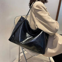 Paula – Glänzende Ledertasche – Produktansicht 6