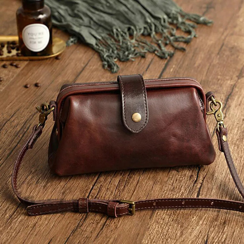 Lotte – Modische Schultertasche – Produktansicht 1