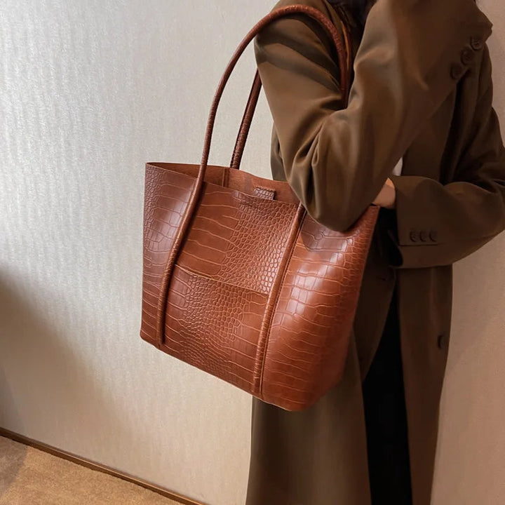 Paula – Raffinierte Schultertasche – Produktansicht 12