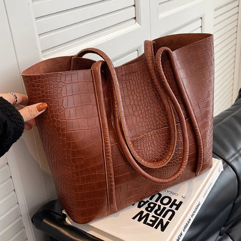 Paula – Raffinierte Schultertasche – Produktansicht 6