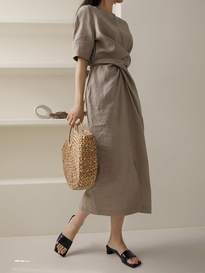 Leichtgewicht Khaki Sommerkleid mit verstellbarem Bund – Isalie
