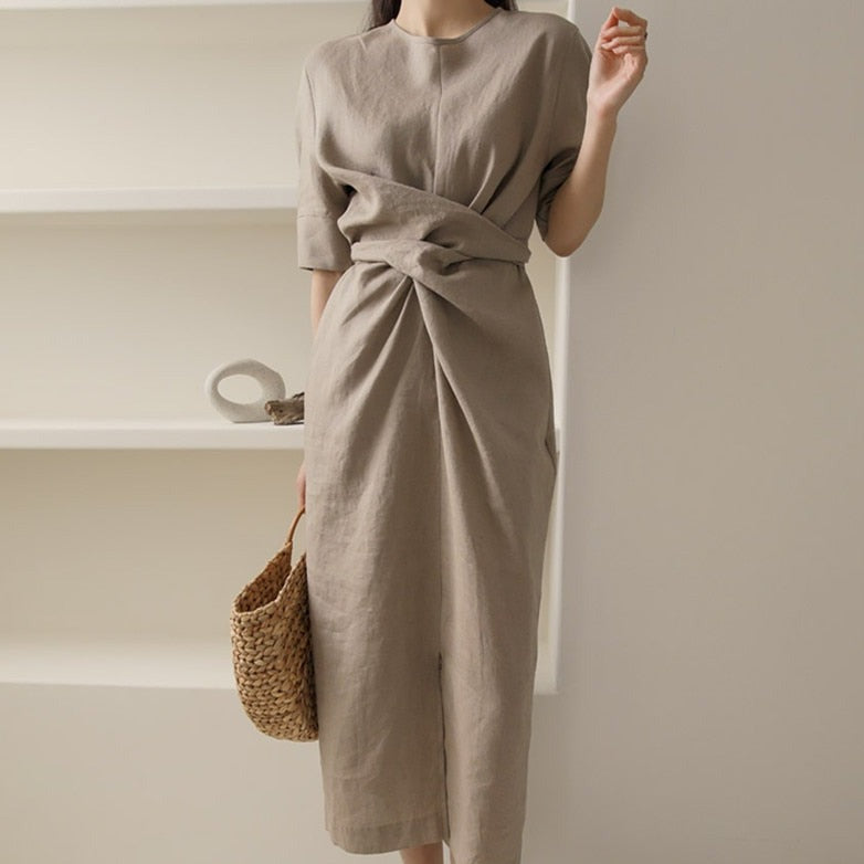 Leichtgewicht Khaki Sommerkleid mit verstellbarem Bund – Isalie