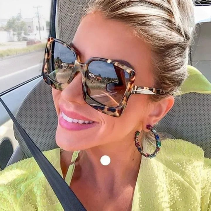 Vroni – Elegante Sonnenbrille – Produktansicht 2