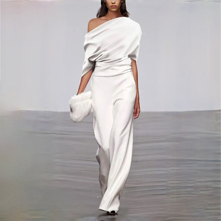 Sommerlicher weißer Damen-Jumpsuit mit zeitlosem Design – Liva