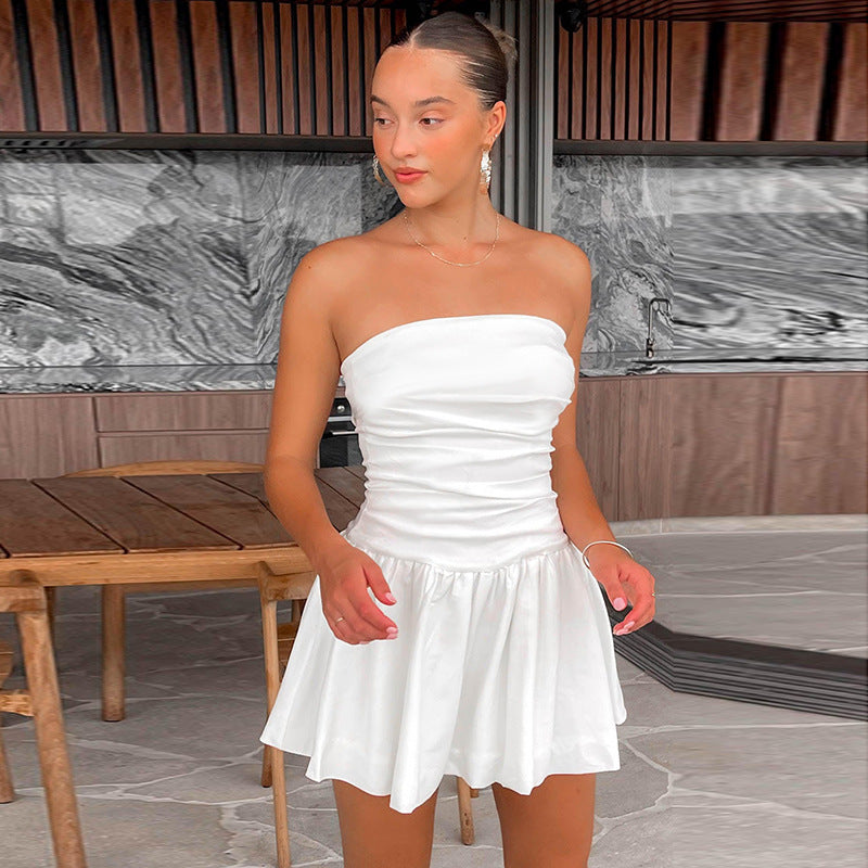 Weiße Strapless Mini-Kleid mit Plissée-Details – Nikki
