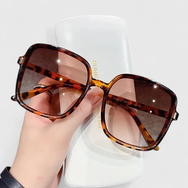 Leandra – Elegante Sonnenbrille – Produktansicht 3