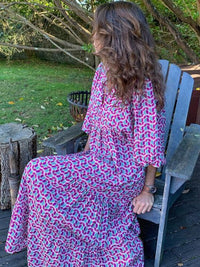 Bedrucktes Maxikleid mit Taillenbund – Aurelia