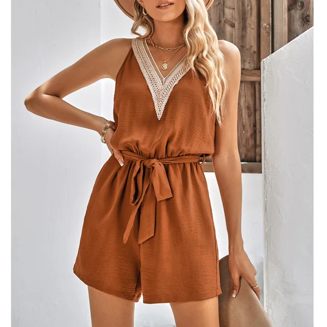 Kanten Sommer-Jumpsuit mit V-Ausschnitt und Shorts – Sorelle
