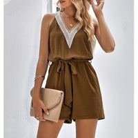 Kanten Sommer-Jumpsuit mit V-Ausschnitt und Shorts – Sorelle