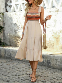 Apricotfarbenes luftiges & stylisches Spaghettiträger-Midikleid für den Sommer – Lina