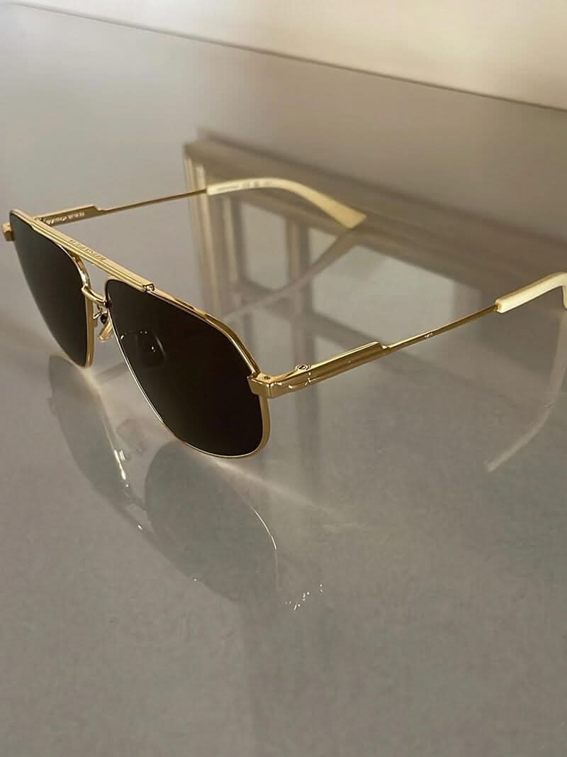 Mona – Raffinierte Sonnenbrille – Produktansicht 9