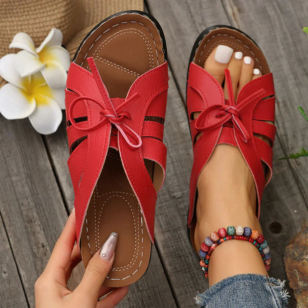 Orthopädische Wedgesandalen mit gewölbtem Knopf – Mirella
