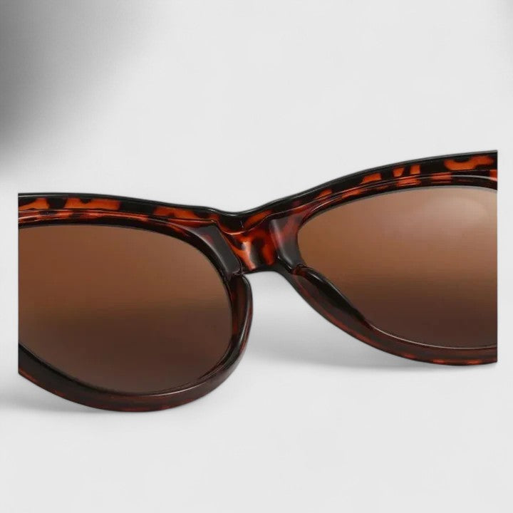 Ivonne – Elegante Sonnenbrille – Produktansicht 9