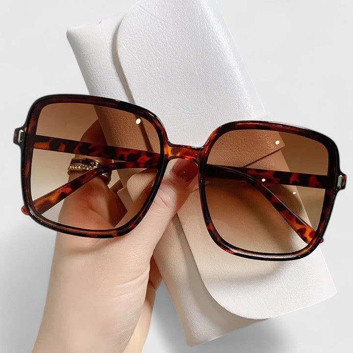 Gretel – Elegante Sonnenbrille – Produktansicht 6