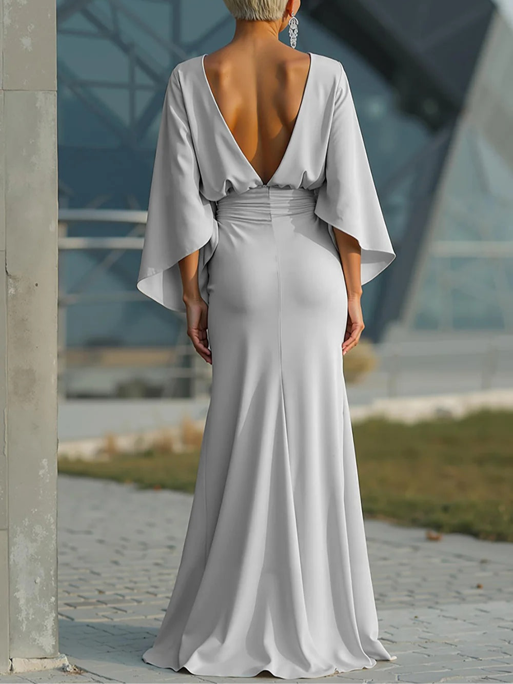 Sophia – Kleid elegant mit V-Ausschnitt, ärmellos und rückenfrei – Produktansicht 2
