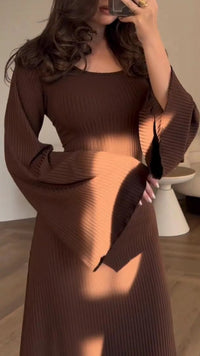 Elegantes Bodycon-Maxikleid mit Schnürung – Valencia