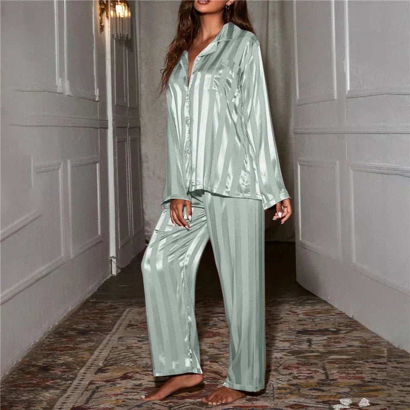 Seidig-weiches Damen-Pyjama-Set – Emilia