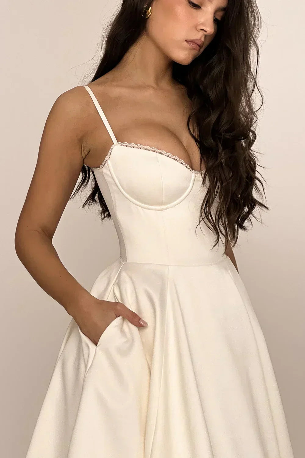 Britta – Midikleid aus Luxus – Produktansicht 16