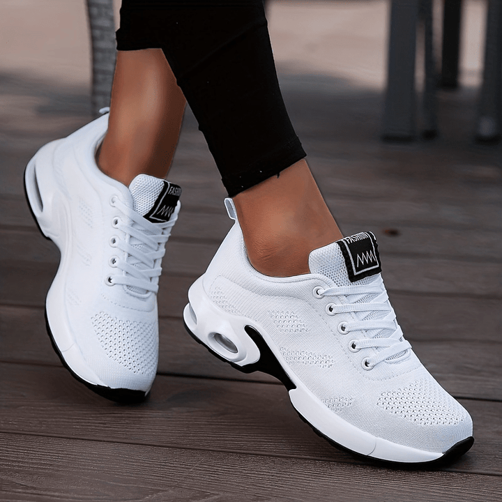 Ottilie – Gedämpfte, atmungsaktive und rutschfeste Sneaker – Produktansicht 1