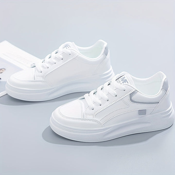 Nina – Schicke weiße Sneaker mit leichtem Komfort – Produktansicht 17