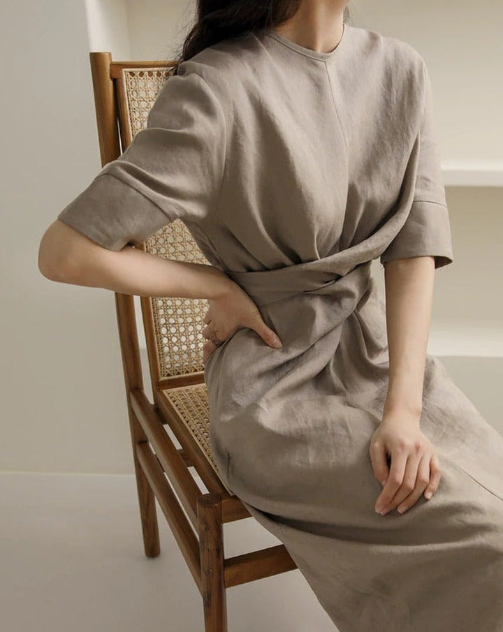 Leichtgewicht Khaki Sommerkleid mit verstellbarem Bund – Isalie